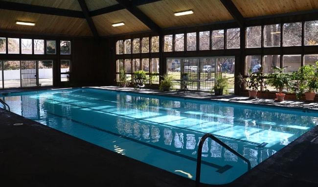 Photo - 3150 Iris Ave Unidad #208