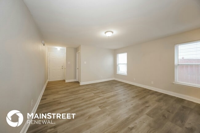 Photo - 8431 Sansa St