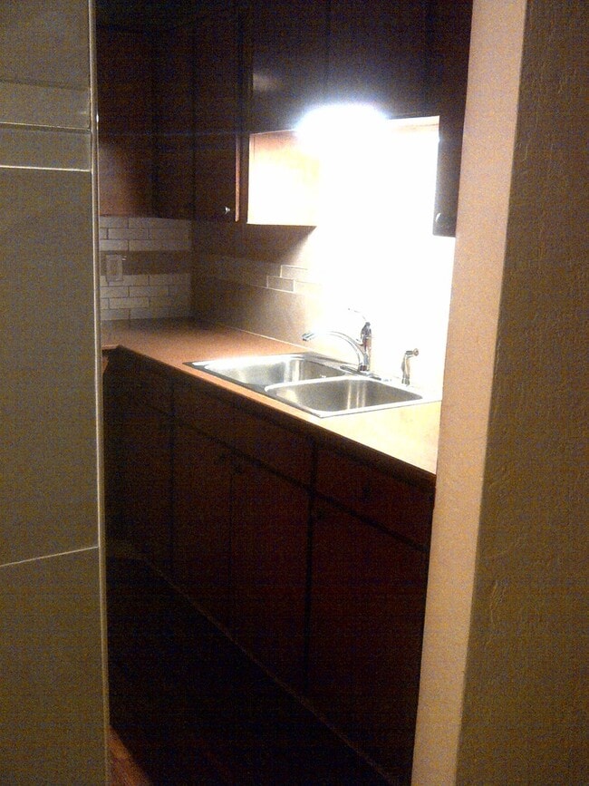 300 #4 Riverview Blvd