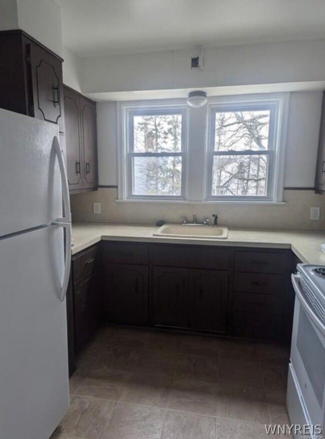 Photo - 153 Park Dr