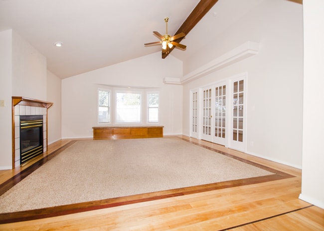 Photo - Beautiful 4 bedroom Single Level Home with Hard Wood Floors _ Pet Friendly!