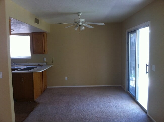 Photo - BEAUTIFUL 1,261 SQ FT, 2 STORY, 3BD, 2.5 BTH, 2 CAR GARAGE, LOCATED NEAR PARK, SHOPPING AND SCHOOLS.