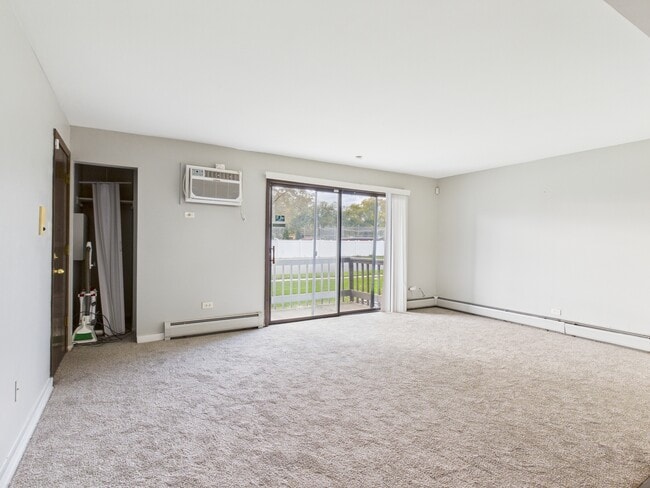 Photo - 11805 S Karlov Ave Unidad 102