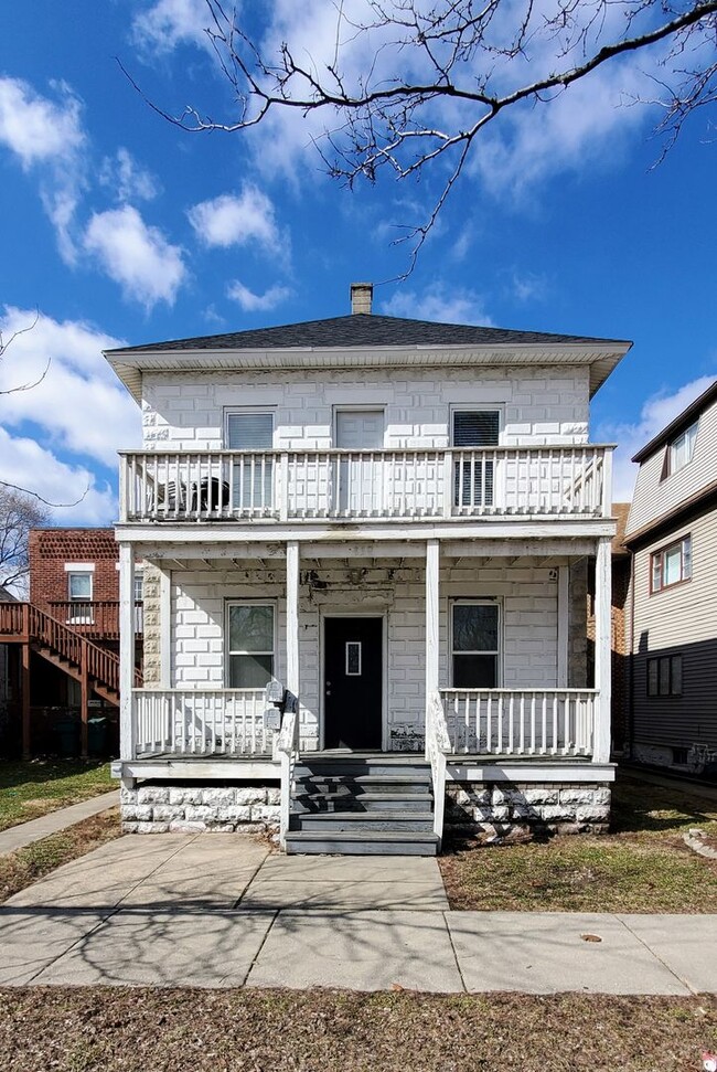 Building Photo - 839 N Broadway St Unit #2