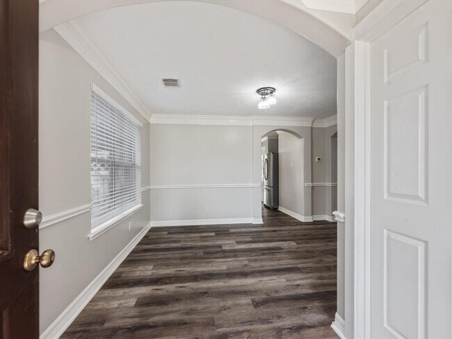 Photo - 7307 Village Lake Dr