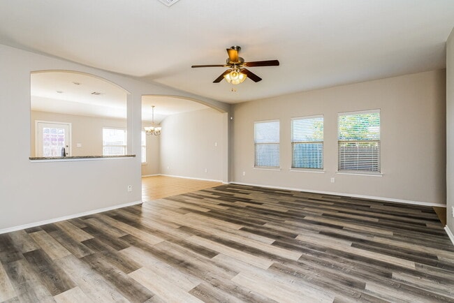 Photo - 120 Meadow Crest Dr