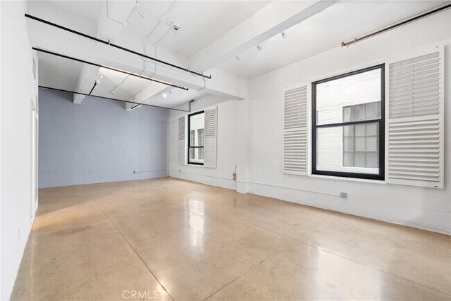 Photo - 738 S Los Angeles St Unidad 507