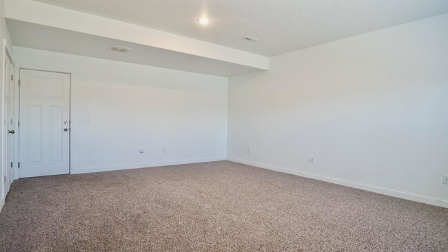 334 N 750 E St