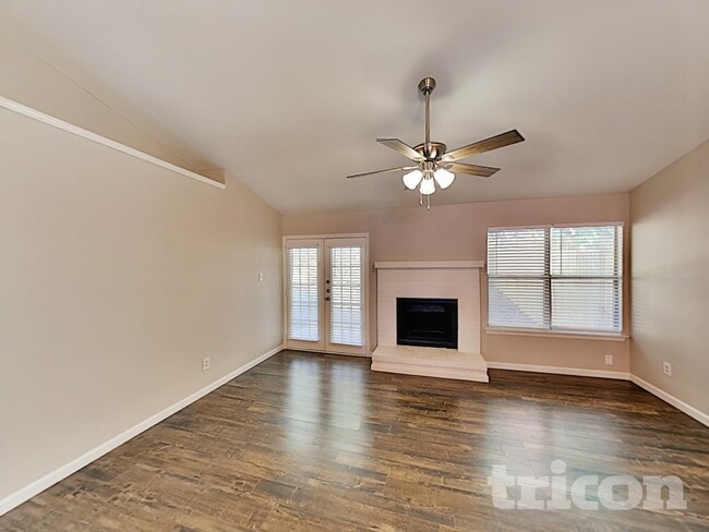 Photo - 1423 Ardmore Dr