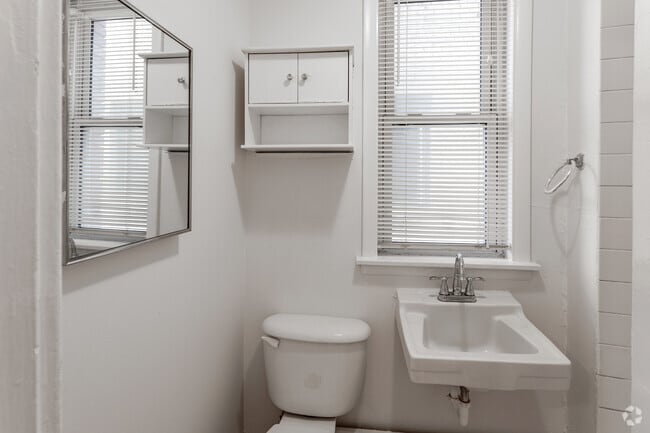 1 habitación, 1 baño, 500 pies cuadrados, baño