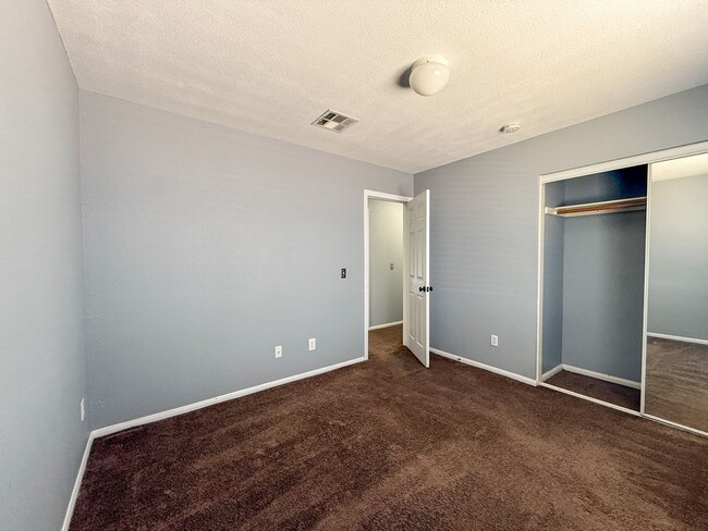 Photo - 29 Palms Home with Attached Garage