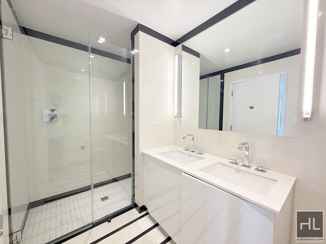 Photo - NO fee 4 bed 3.5 bath with Epic Views - WE... Unit 16G