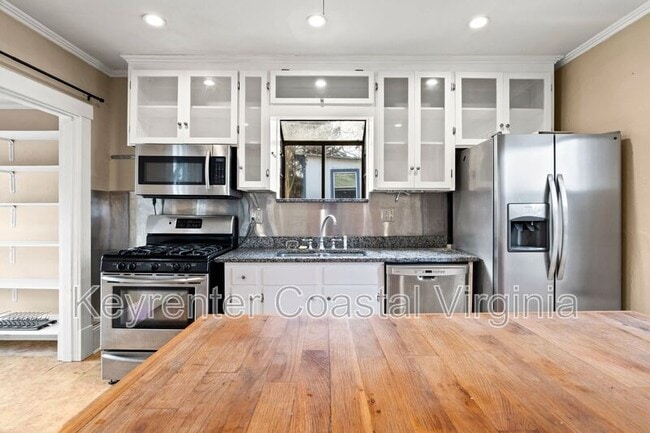 Photo - 227 James St