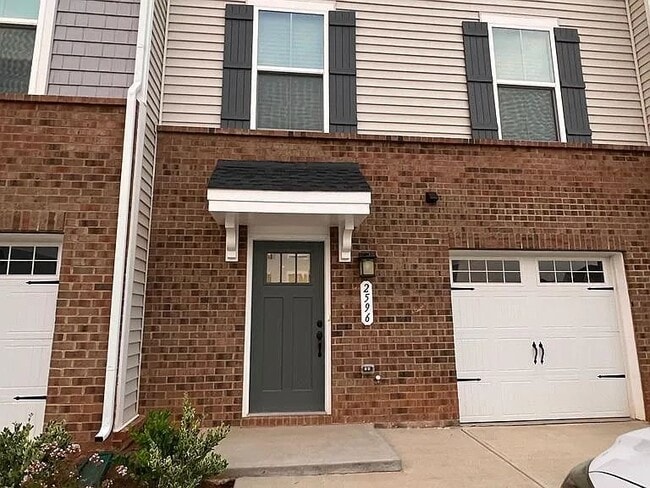 Building Photo - 2596 Grantham Place Dr Rental