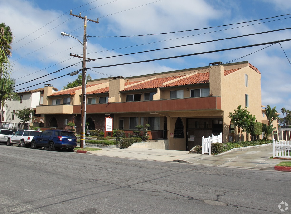 Spencer Terraces - Spencer Terraces Apartments