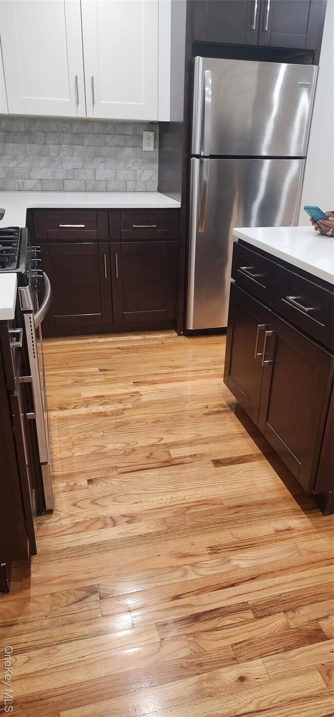 Photo - 452 Linwood St