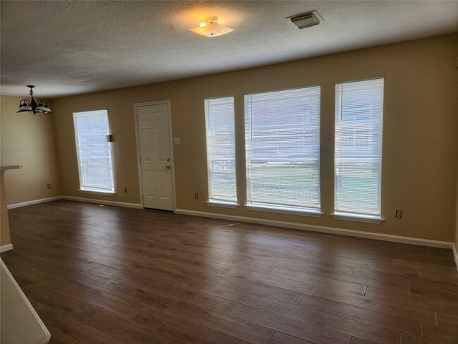 Photo - 7631 Goudin Dr