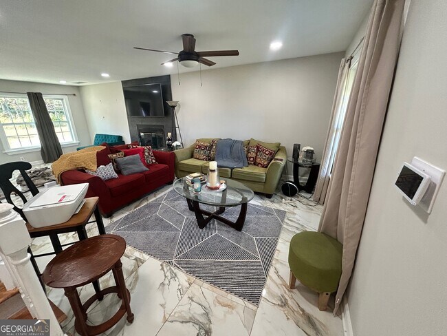 Photo - 15 Oak Hill Ct