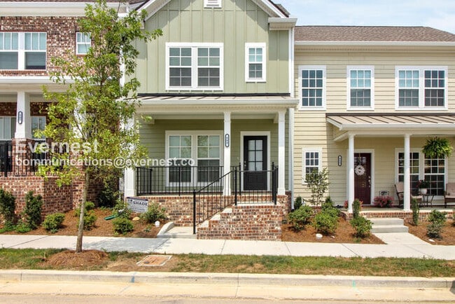 Building Photo - 809 Goswell Dr