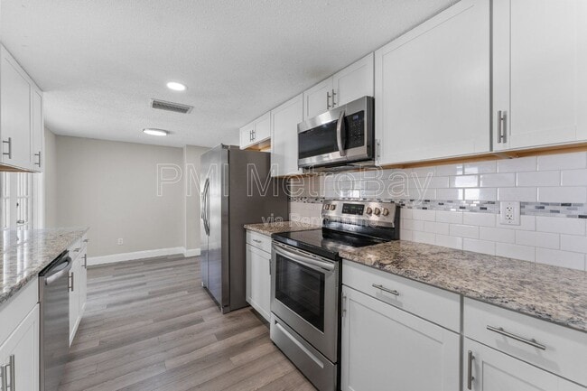 Photo - 6121 N Falkenburg Rd