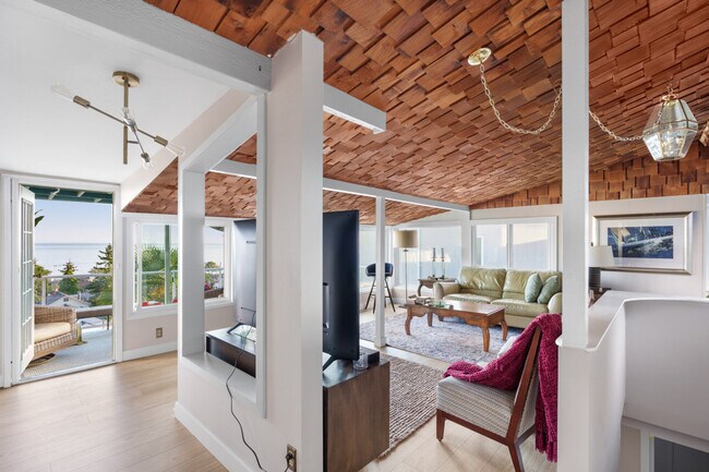 Photo - 14728 McDonald Ave Unit ID1294652P