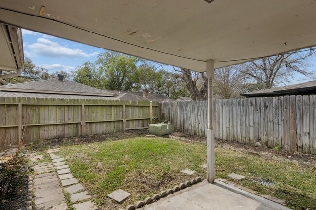 Photo - 3215 Palm Desert Ln