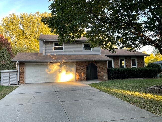Photo - 1045 S 217th St