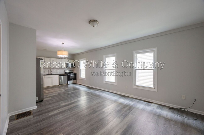 Photo - 687 Winchester Ave Unit Floor 1