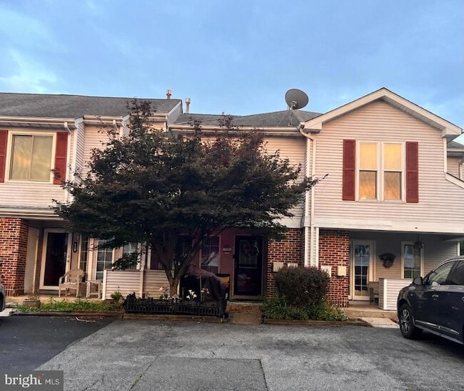 Building Photo - 125 Lake Arrowhead Cir