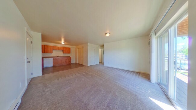 Photo - Centrally Located Second Floor 2b w/ Private Deck! Close to MSU & Downtown Unidad 20