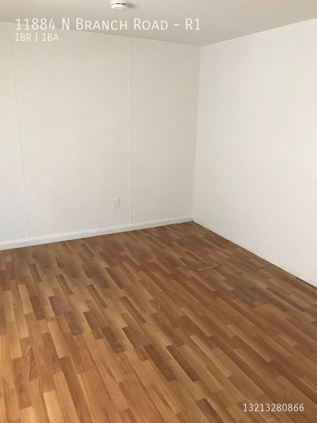 Photo - 11884 N Branch Rd Unidad R1