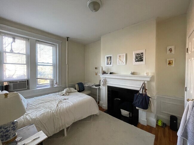 62 Egmont St Unit 3