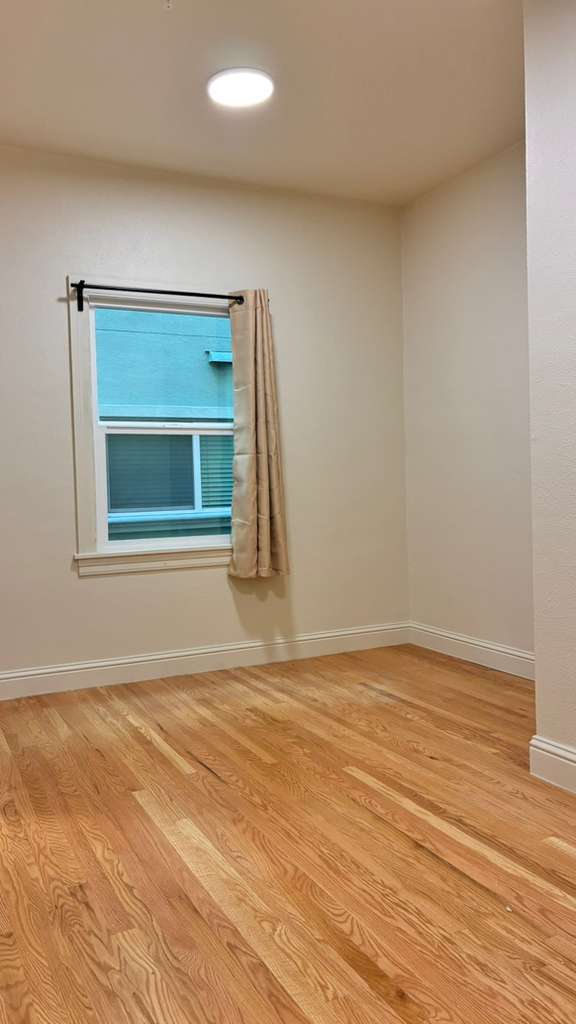 Photo - 1650 Oxford St