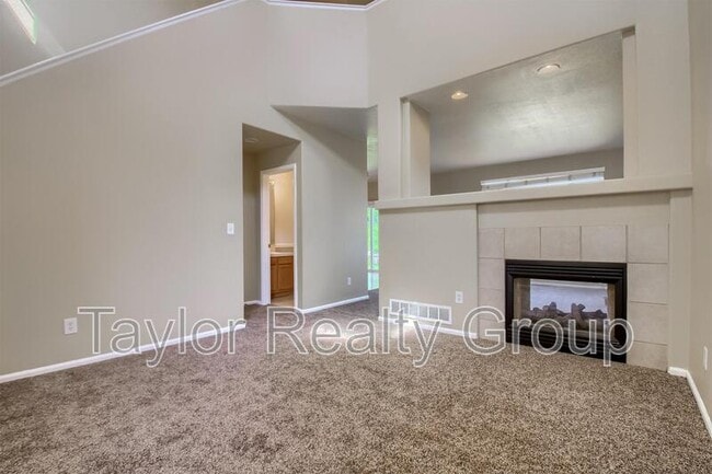 5961 Thistle Ridge Ave