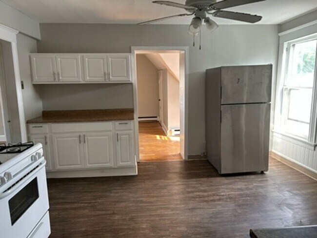 Building Photo - 75 Turner Ave Unit 3