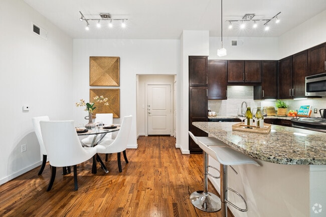 B2 2BA, 2BR - 1,380SF - Dining Room