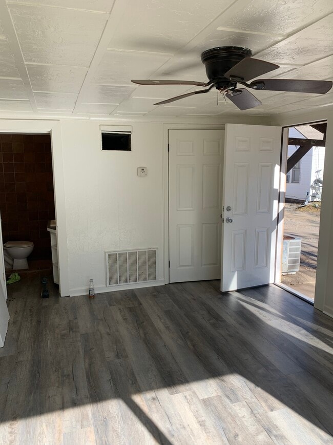 Photo - 208 W Elm Ave Unit Lower Apt