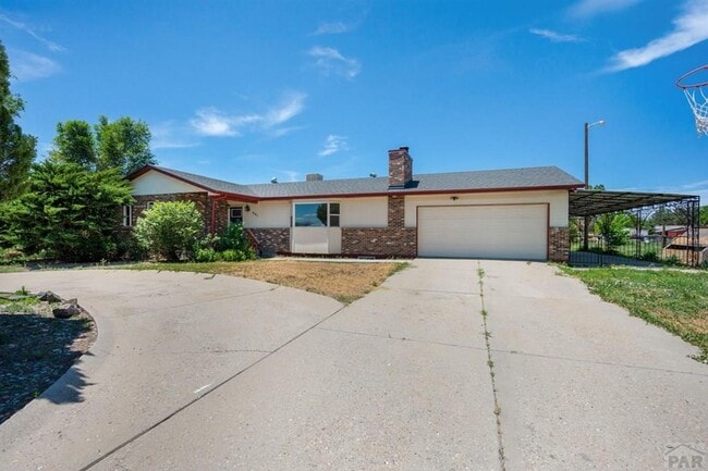 Building Photo - 981 Tamarack Cir