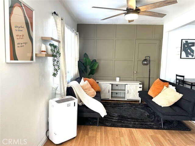 Photo - 9723 Belmont St Apartamento