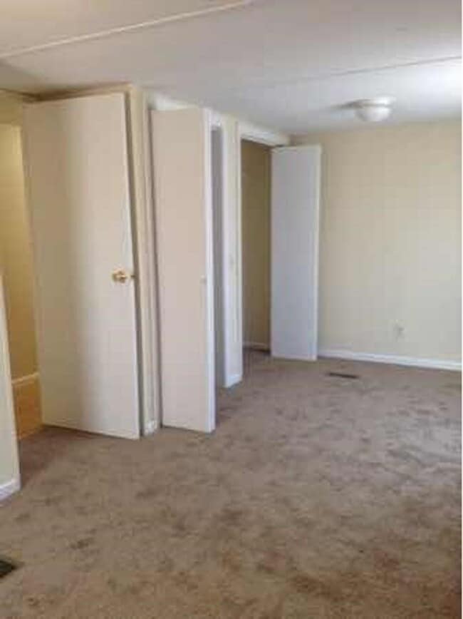 Building Photo - 2 bedroom,  2 bath Modular: Available May 2026!