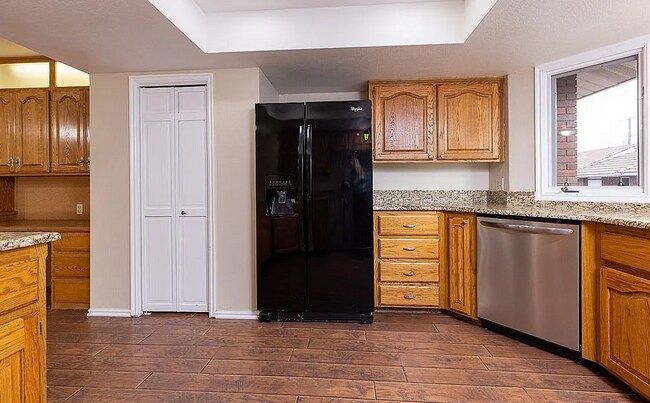 Photo - Large Townhome Located Downtown