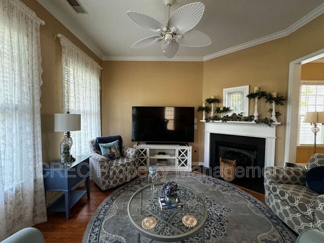 Photo - 105 Barberry St