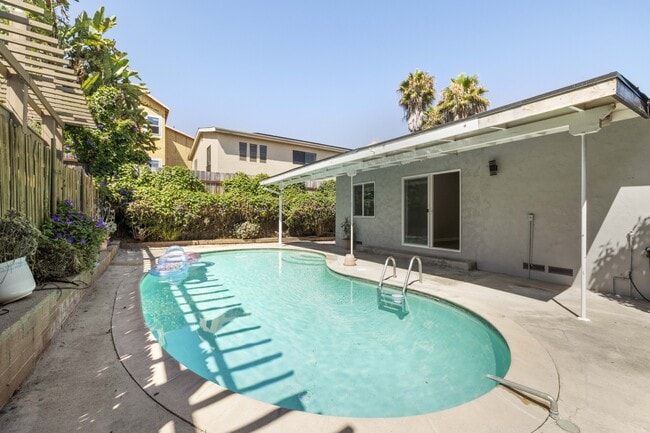 Building Photo - 5016 54th St