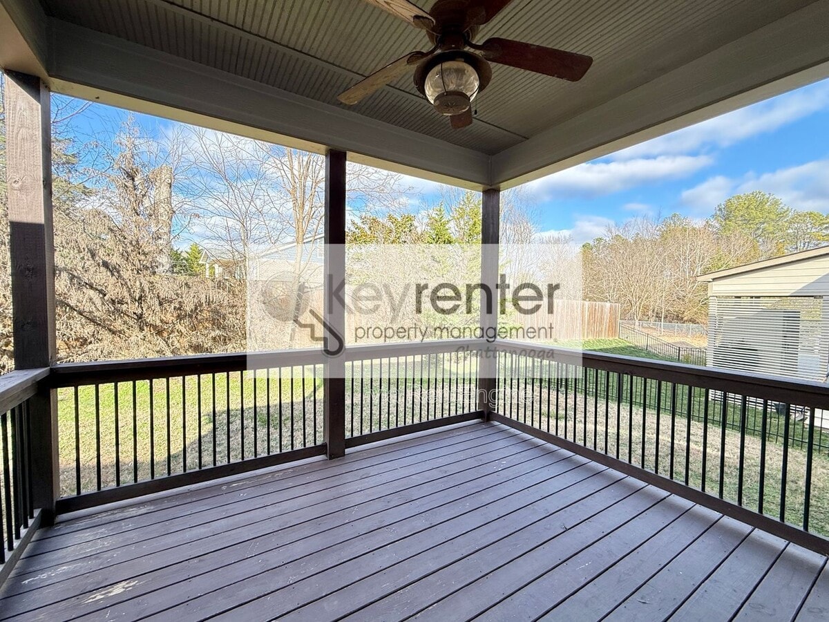 Photo - 2611 Wendell Wy