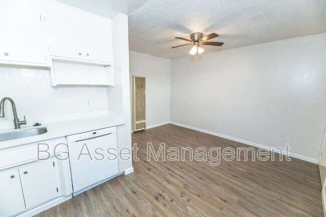 Photo - 1928 Ethan Way Unit 5