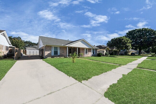 Photo - 9222 Sharpview Dr