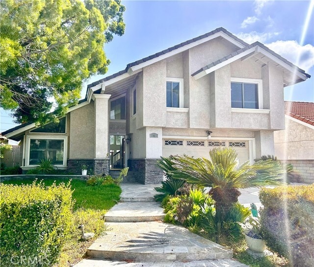 10 Bluff Point Cir