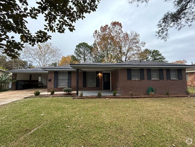 Building Photo - Spacious Shreve Island Home