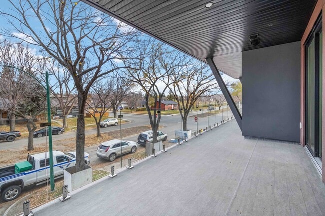 Building Photo - 1414 Main St Unit 203