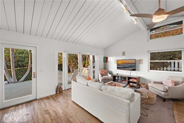 Photo - 595 Bluebird Canyon Dr